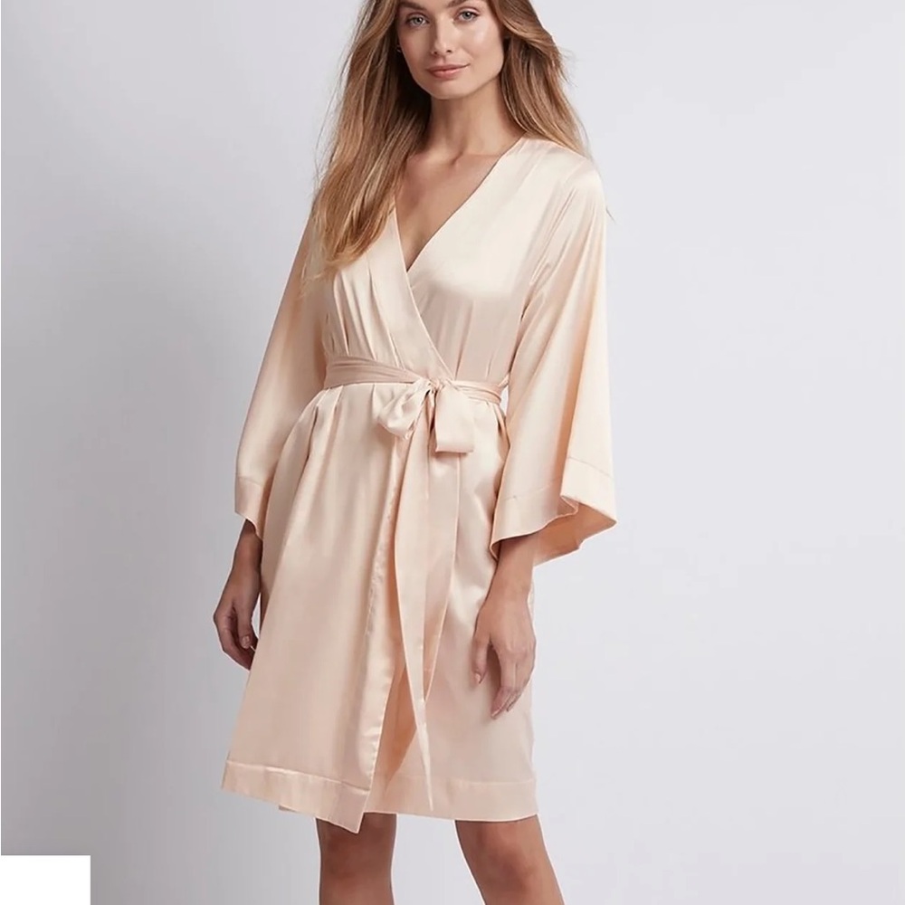 Homebodii Robe in nude